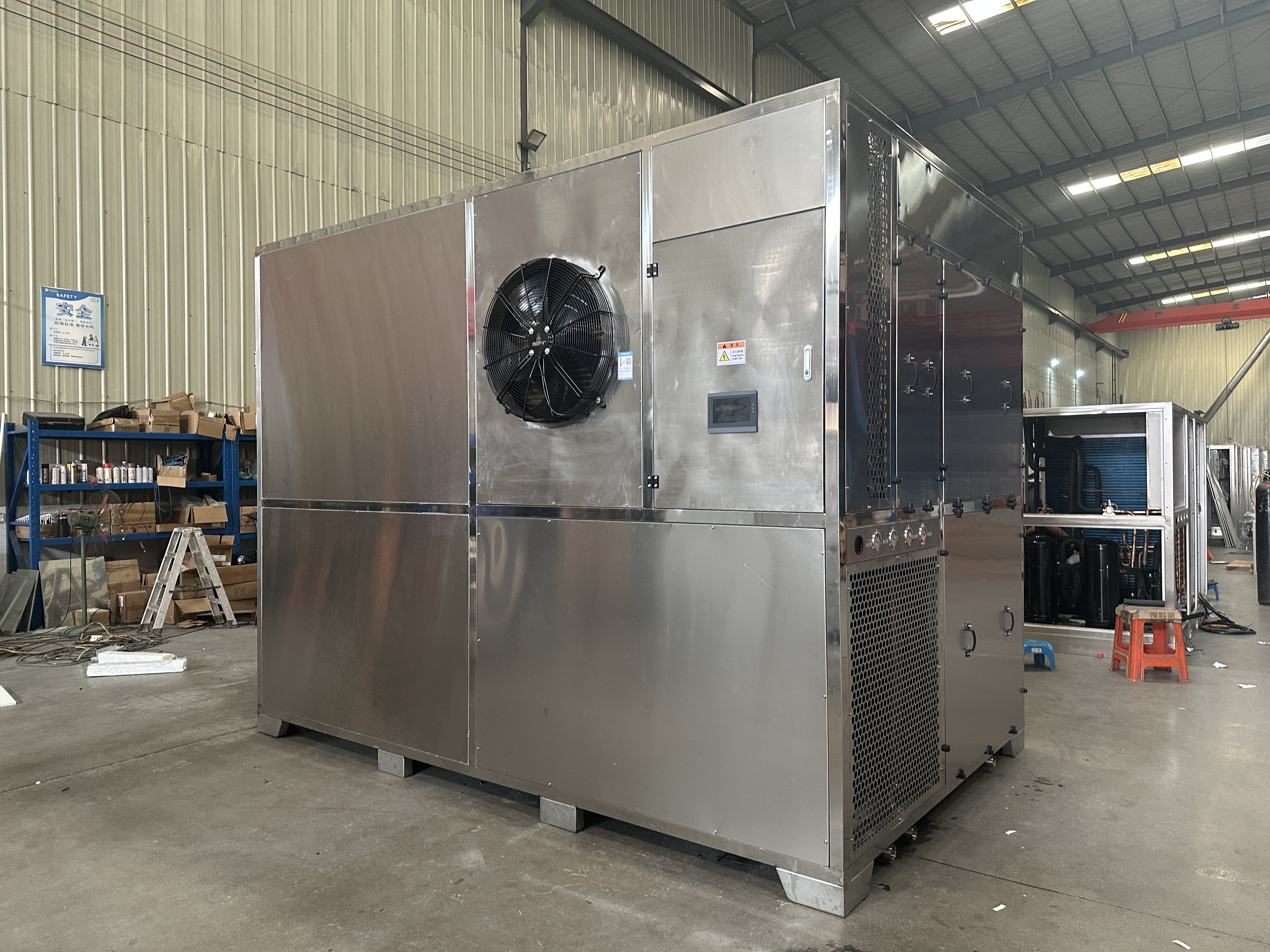 25匹厢式污泥机